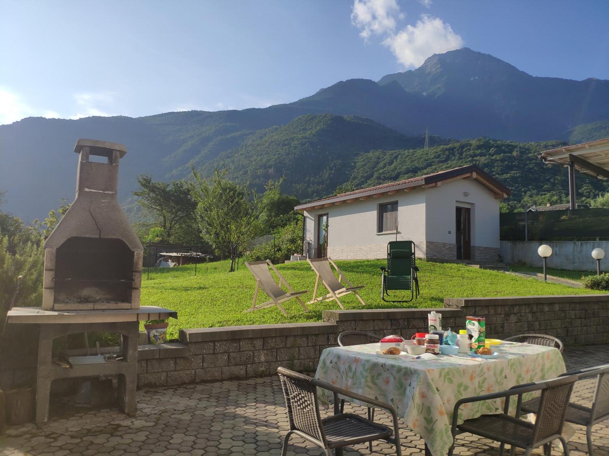 Appartamento Chiaro House Colico Esterno foto